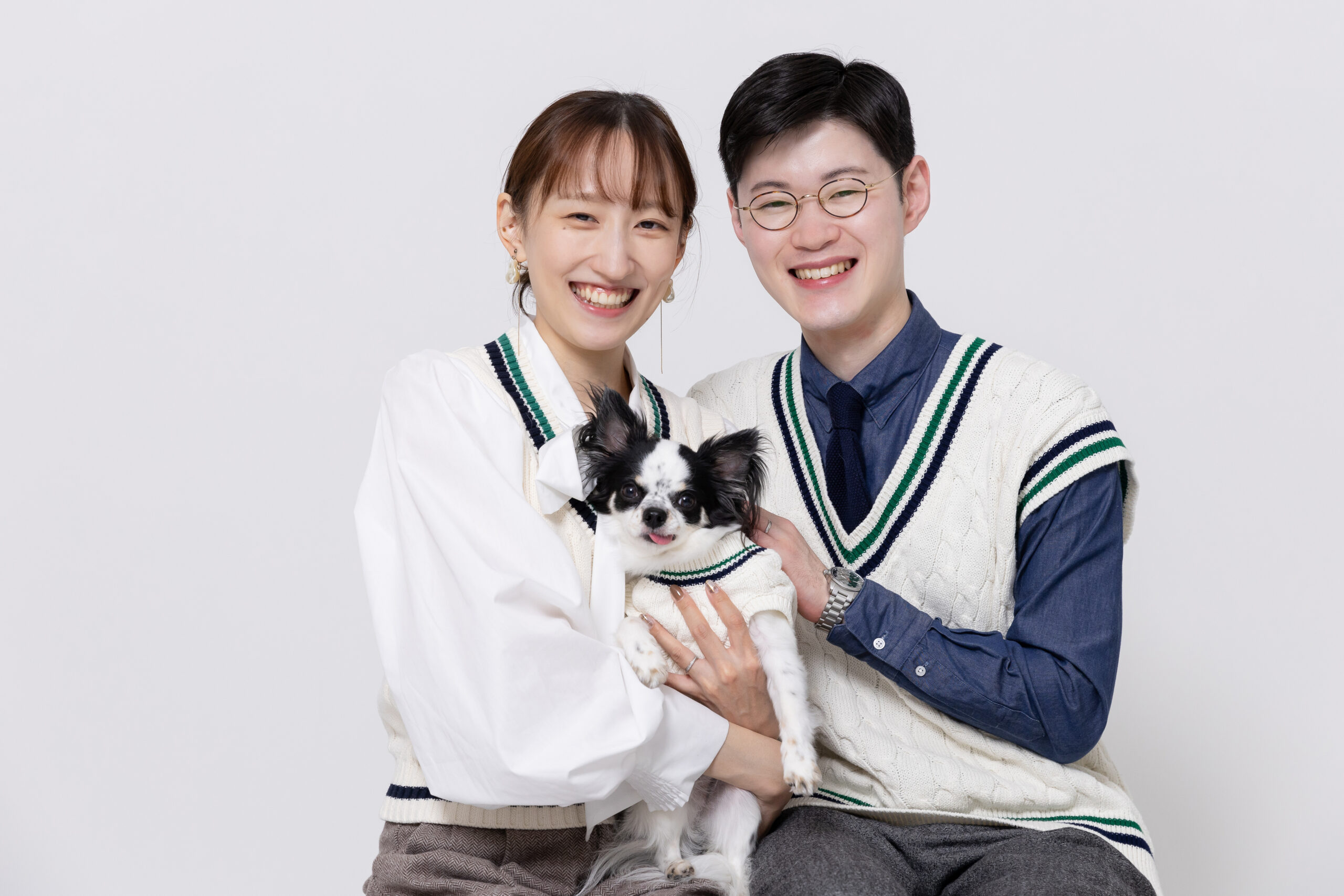 東京の犬専門写真館Dogramにて写真撮影するチワワ十勝ちゃん（1歳）とご家族